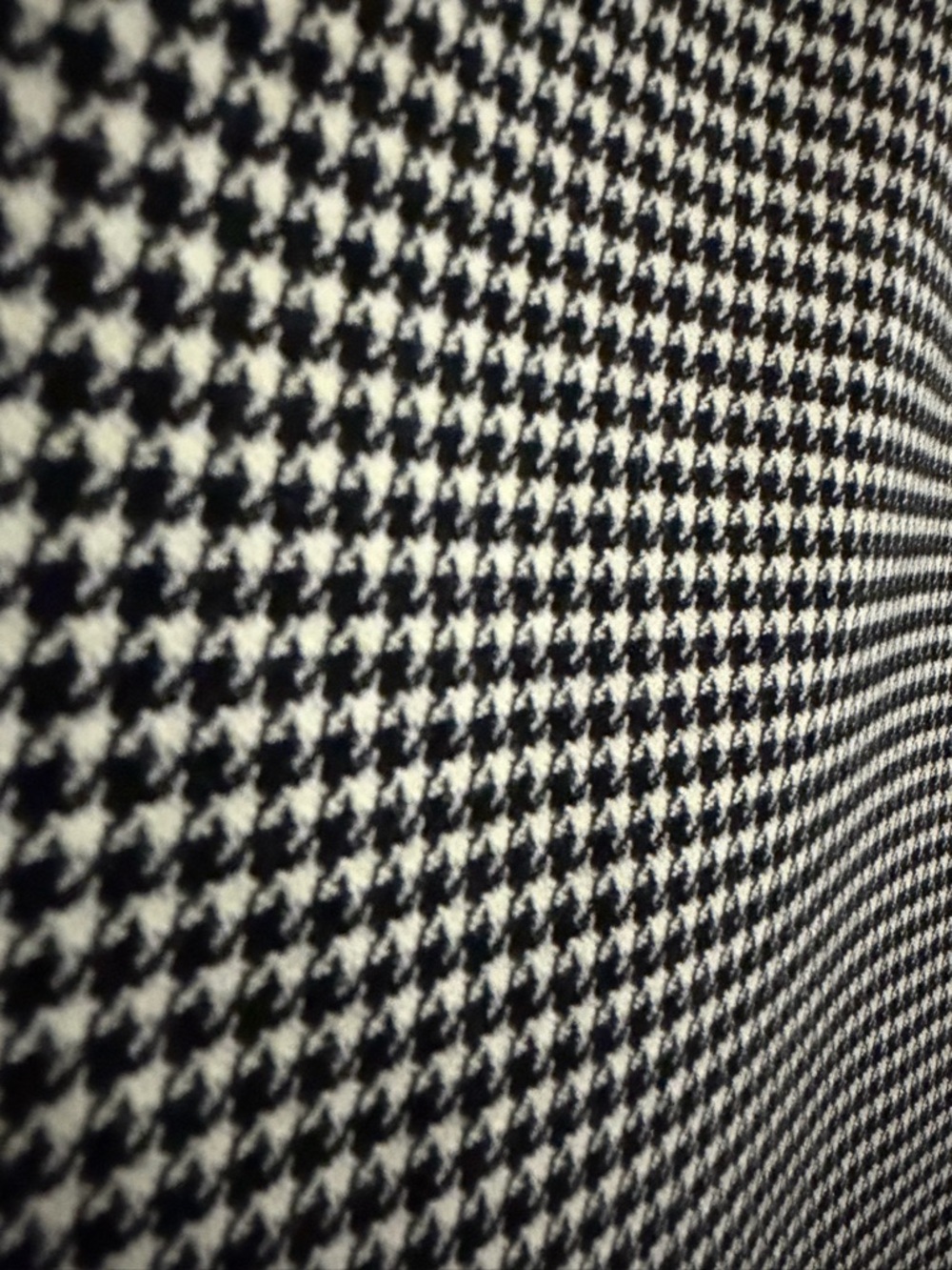 Ann Taylor Houndstooth Skirt - Size 18 - Picture 3 of 8